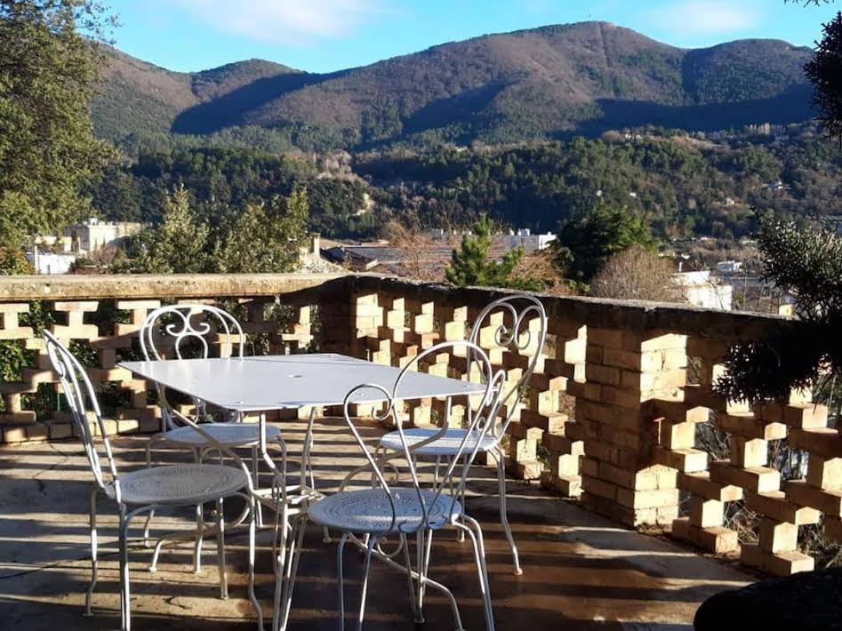 La Viste - Spa-jacuzzi - Massage- Sauna - 4 Saisons - Piscine Chauffee Toute L'annee - Heated Pool - 800m Centre *